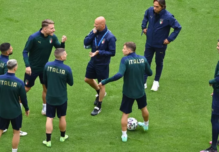 Jugadores italianos en los entrenamientos. Foto:EFE
