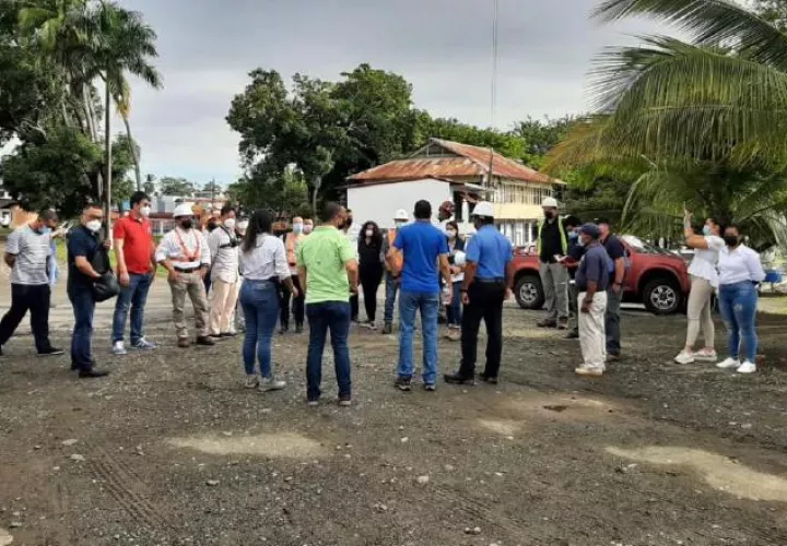 Para la fase de construcción una parte de la mano de obra tiene que ser residente del lugar. Cortesía