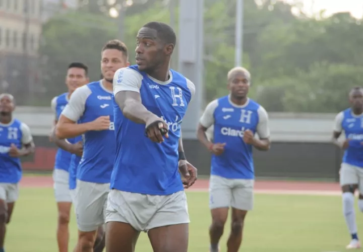 Jugadores de Honduras en los entrenamientos.  Foto:EFE
