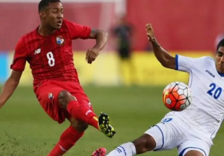 Gabriel Torres en un partido contra Honduras. Foto:EFE
