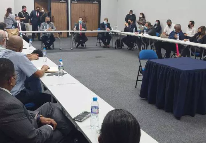 Buscan establecer las estrategias necesarias para hacerle frente a la liberación del mercado. EFE