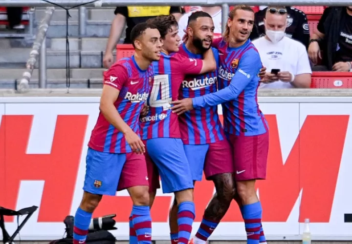 Jugadores del Barcelona. Foto:EFE
