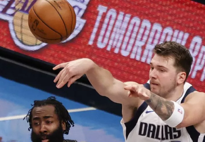 Luka Doncic (77). Foto:EFE 