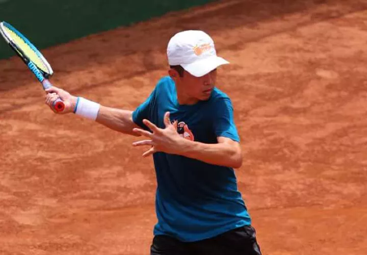 Chad Valdés Jr. se abre paso en el tenis internacional.  Foto: Cortesía