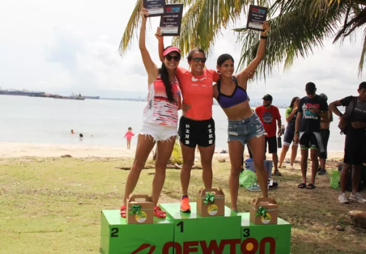 María Florencia Fraga (c), Daniela Araujo (izq.) y Katherine Fernandez, hicieron podium en la competencia. Cristian Howell