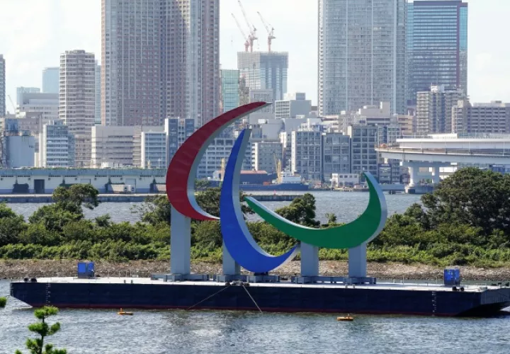 Un símbolo para los Juegos Paralímpicos de Tokio 2020 en el Parque Marino de Odaiba en Tokio, Japón. Foto:EFE