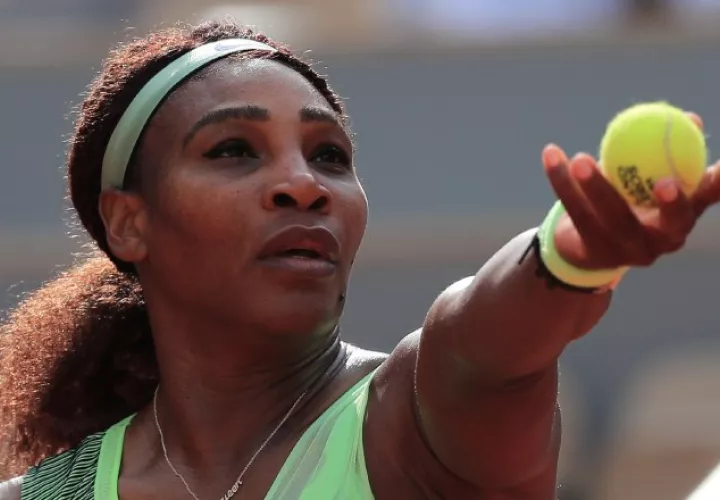 Serena Williams sufrió en desgarre. Foto:EFE