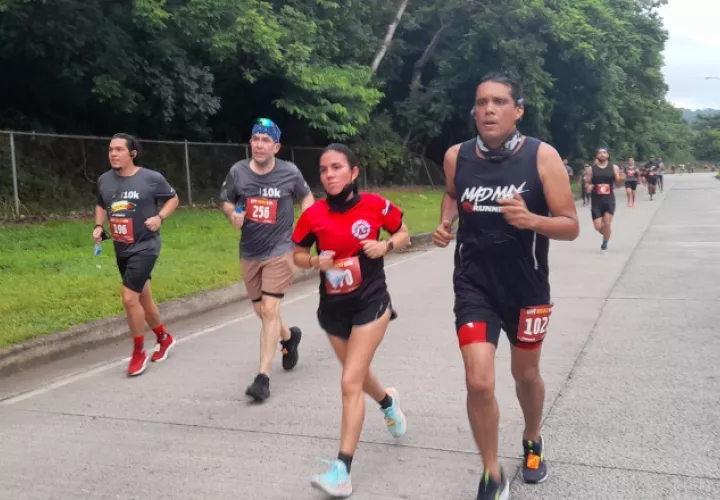 Unos mil corredores participaron del evento. Aurelio Martínez