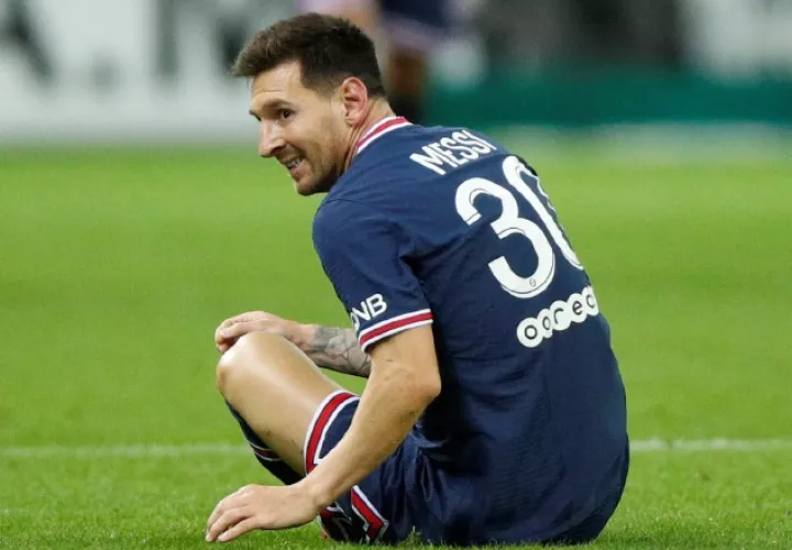 Lionel Messi debuta con el PSG de Francia en un partido contra Stade Reims. Foto:EFE