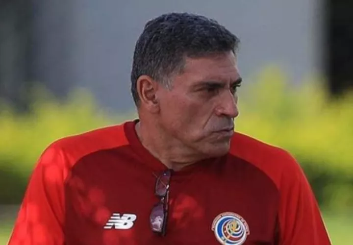 Luis Suárez. llegó antes de la Copa Oro como DT de Costa Rica. Foto: Twitter