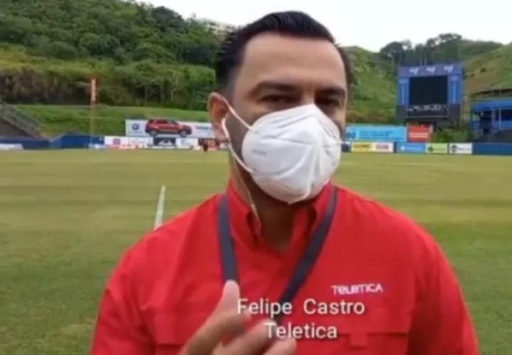 Felipe Castro, periodista de Teletica Deportes. Victor Arosemena