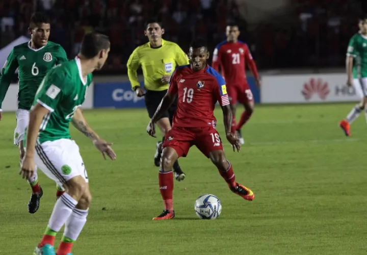 Alberto 'Negrito' Quintero en un partido contra México. Foto: Archivo