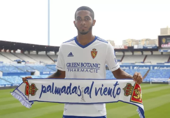  César Yanis.Fotos: @RealZaragoza