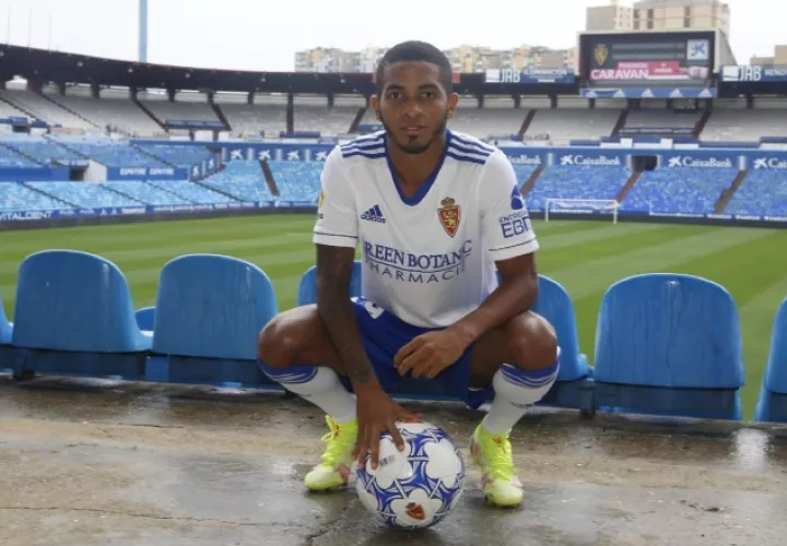 César Yanis.Fotos: @RealZaragoza