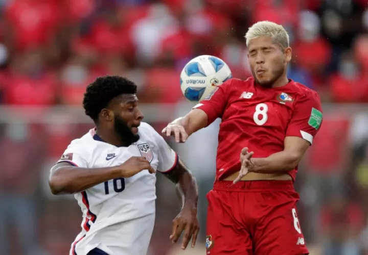 Cristian Jesús Martínez(derecha), fue una de las mejores armas de Panamá para vencer a Estados Unidos en el estadio Rommel Fernández el pasado domingo. Ha jugado 9 partidos con la selección, tras su primer llamado en 2016 y no ha marcado goles. EFE