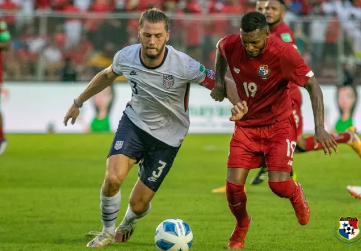 Alberto 'Negrito' Quintero (19) en el partido contra Estados Unidos. Foto:Fepafut