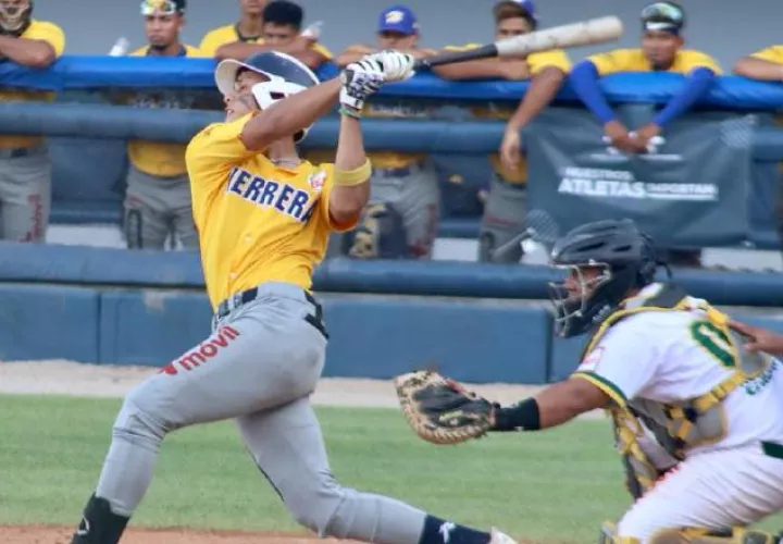 Herrera se impuso a Panamá Oeste ayer por pizarrra de 7-5. Foto: Fedebeis