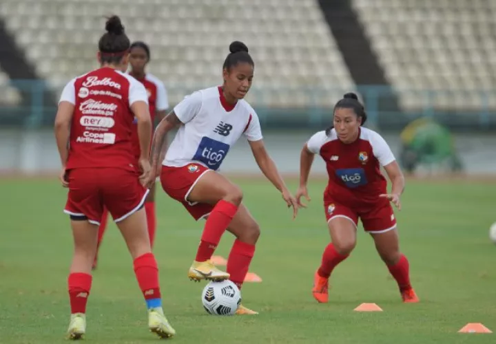Panamá entre los entrenamientos con miras al juego ante T&T. Foto:Fepafut