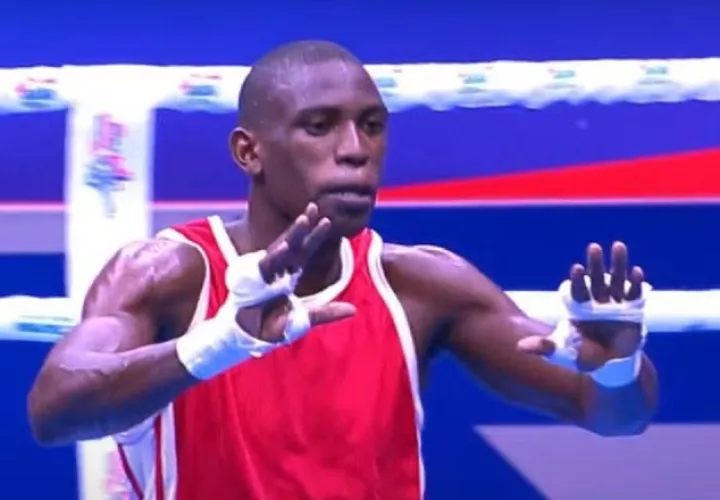El pugilista panameño Eduardo Beckford, alcanzó su segundo triunfo en el Mundial de Boxeo Olímpico. Foto: Fedebop