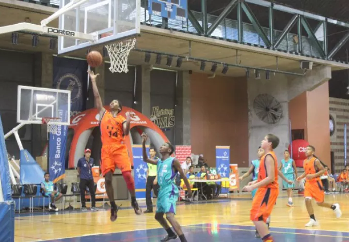 En la final del Baloncesto Kiwanis Sub-15. Foto: Cortesía