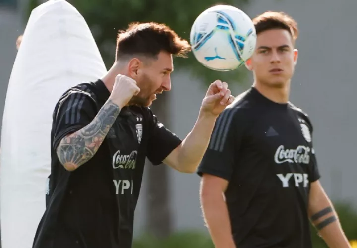 Messi y Dybala en los entrenamientos de Argentina :EFE