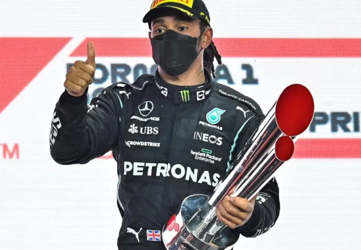 Lewis Hamilton se impone en Catar 2021.  Foto:EFE