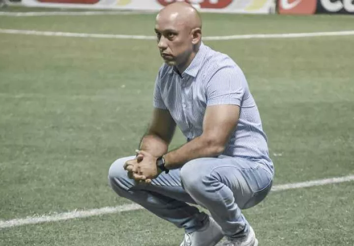 Julio Infante, técnico de Herrera FC. 
