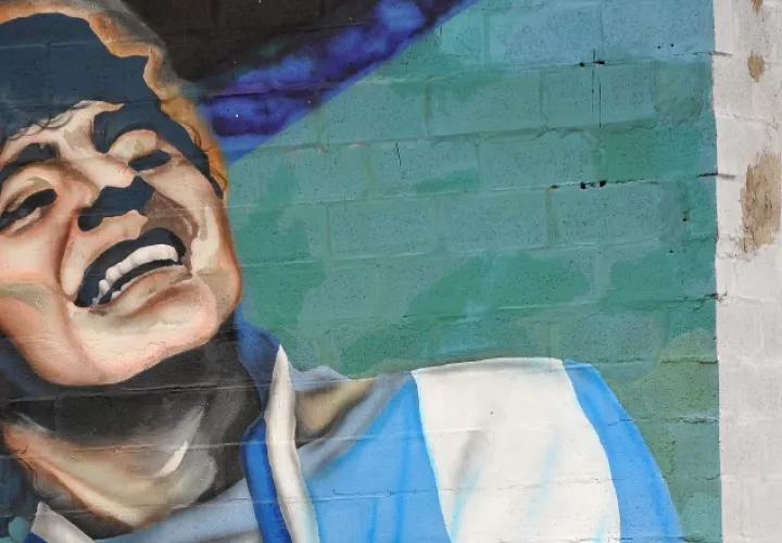 Pintura de Diego Maradona. Foto:EFE