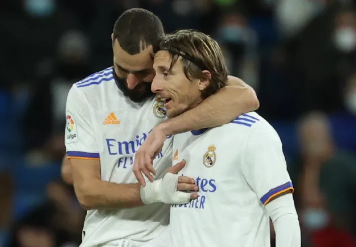 Karim Benzema y Luka Modric. Foto:EFE
