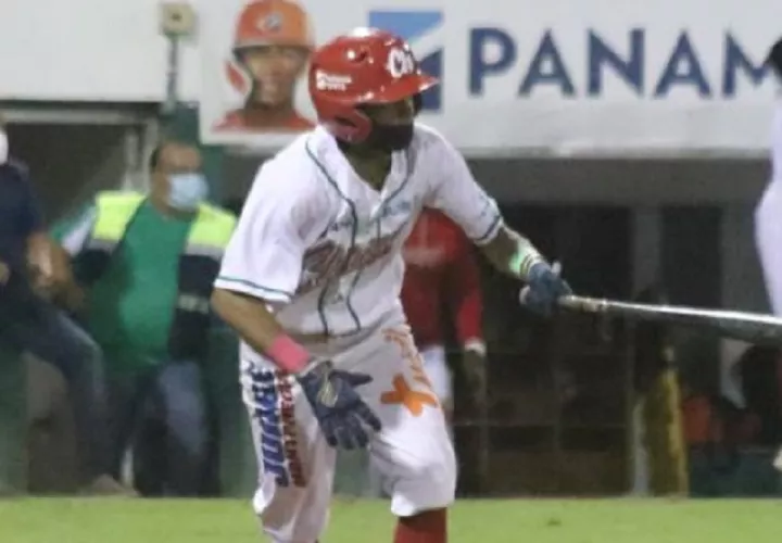 La tropa chiricana se encuentra en ventaja de 3-2 en la serie semifinal ante Panamá Metro. Foto:Fedebeis
