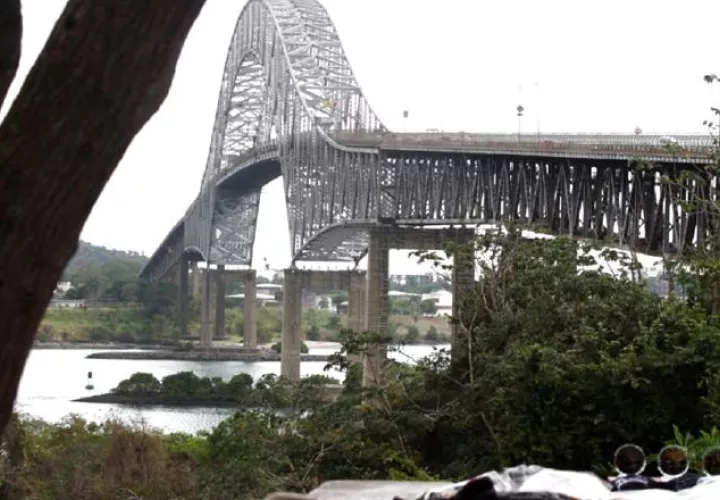 El costo del túnel sería de 300 dólares aproximadamente. 