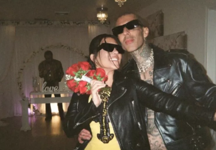Kourtney Kardashian y Travis Barker. Instagram