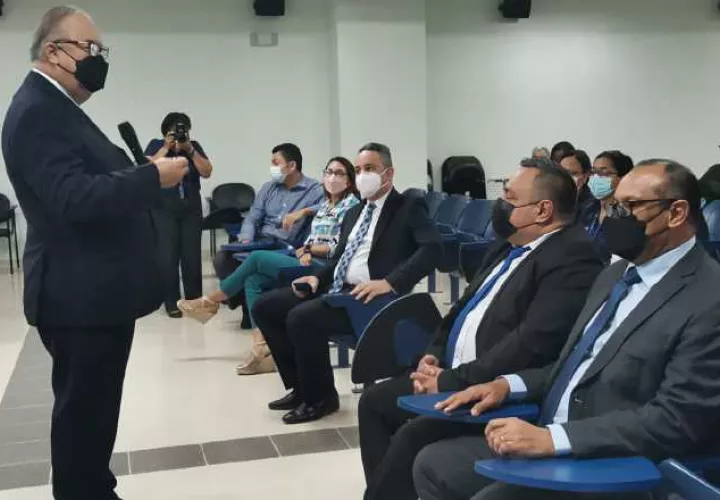 Panamá cuenta con los diagnósticos de las falencias en el sistema de salud, ha faltado voluntad política para impulsar mejoras, afirma el director de la CSS.  Archivo