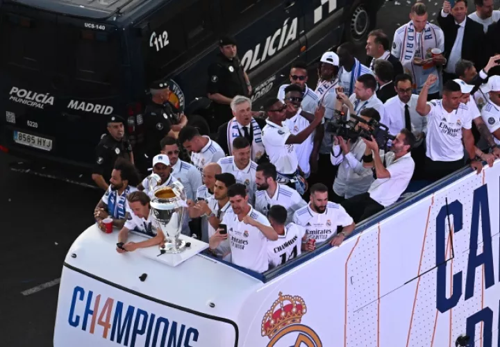Jugadores compartieron con sus seguidores en Madrid. EFE
