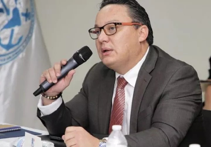 El director Marina Mercante de la Autoridad Marítima de Panamá, Rafael Cigarruista. Cortesía