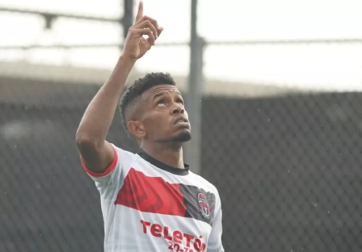Edson Samms, jugador del Sporting San Miguelito. Foto: @sportingsmfc