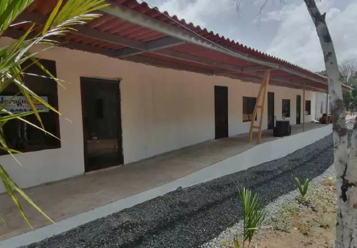 En el corregimiento de salud se cuenta por el momento, tres lugares que ofrecen hospedajes con TV e Internet. Fotos: Diomedes Sánchez S. 