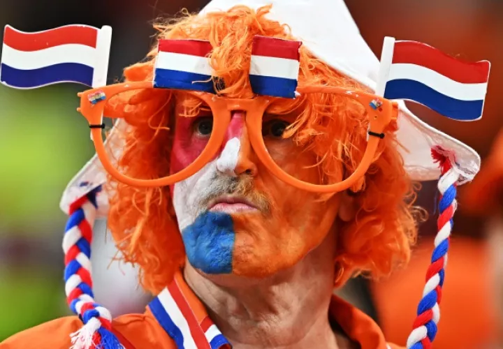 4-  El equipo de los Países Bajos, los  'Naranja' esperan levantar su primera copa.