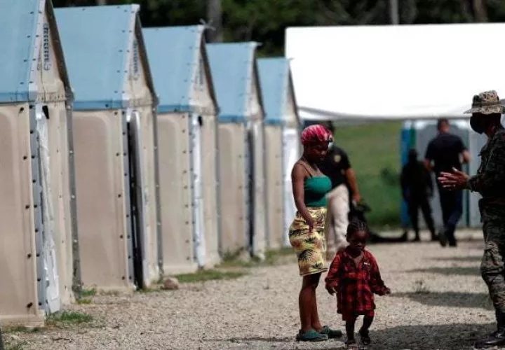 Muchos de los infantes nacen el trayecto de migración. Archivo