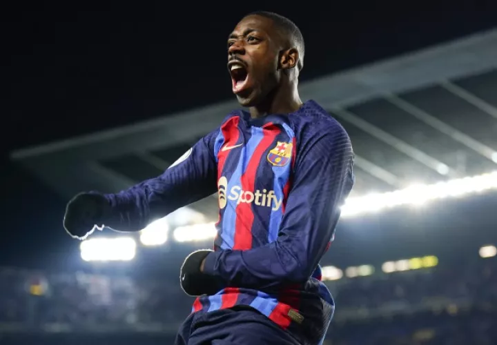 El delantero francés del FC Barcelona, Ousmane Dembélé, celebra su gol ante Real Sociedad en Copa del Rey. Foto:EFE
