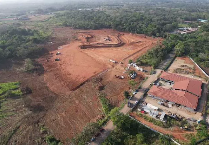 La obra deportiva deberá ser entregada dentro 26 meses.