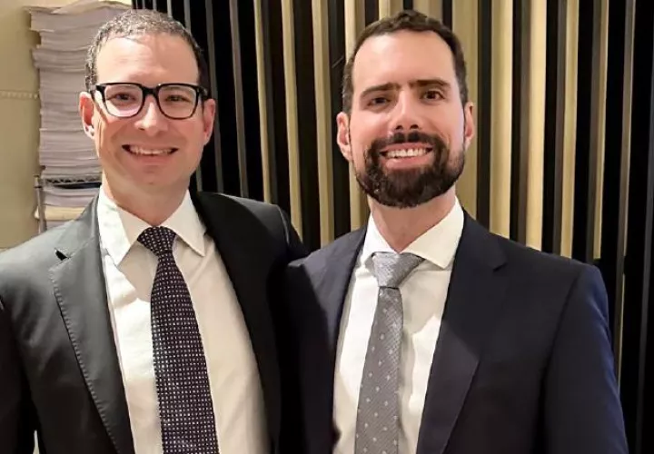 Los hermanos Ricardo Alberto Martinelli Linares y Luis Enrique Martinelli Linares, son diputados suplentes del Parlacen.