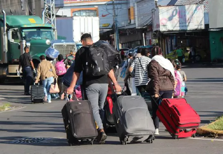Perjudica al comercio y genera inseguridad e insalubridad. EFE