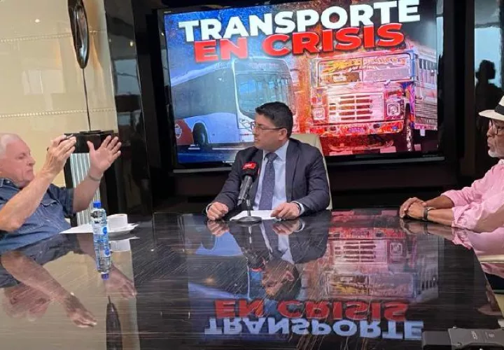 El expresidente concedió una entrevista para analizar la crisis por la que atraviesa el sistema metrobús.