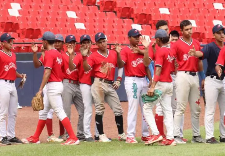 Jugadores del equipo de Veraguas. Foto: Fedebeis