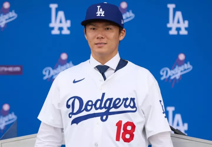 El japonés Yoshinobu Yamamoto jugará con los Dodgers. Foto: EFE
