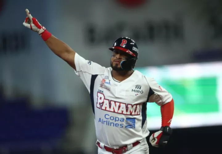 Jhonny Santos dio un triple y un jonrón ante México. Foto: Probeis 