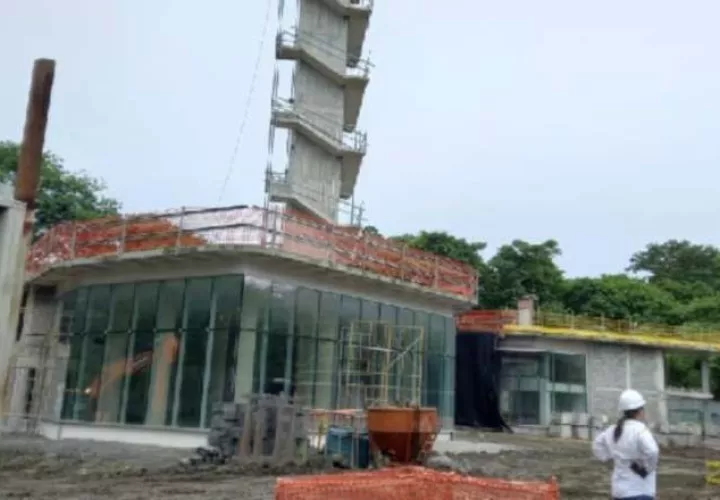 Un mirador se construye en el complejo histórico de San Lorenzo.