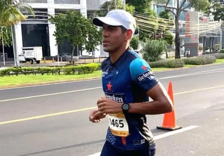 El maratonista panameño Jorge Castelblanco no pudo terminar la Maratón de Hamburgo, Alemania. Foto: Instagram