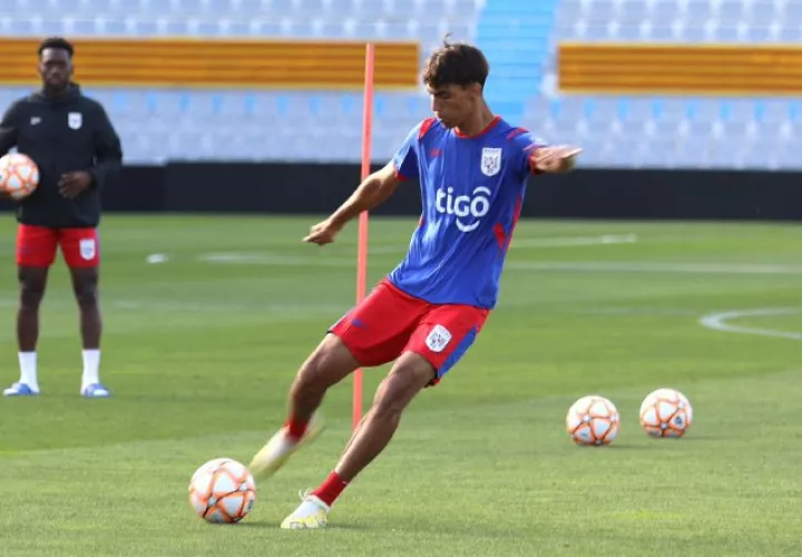 Martín Krug jugó para Panamá contra Catalunya y Galicia con 17 años y fue convocado para los partidos eliminatorios por Thomas Christiansen.  Foto: Cantera Levante UD